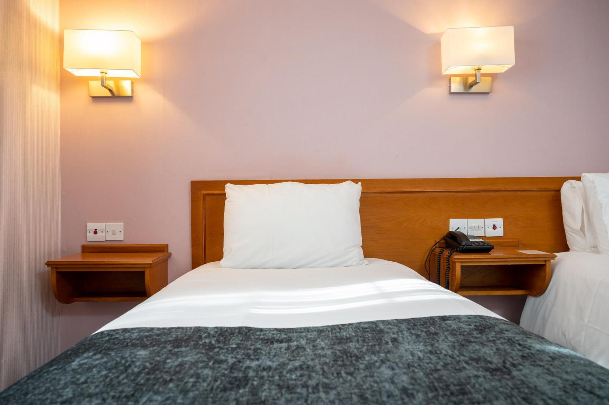 Bridge Hotel 2*