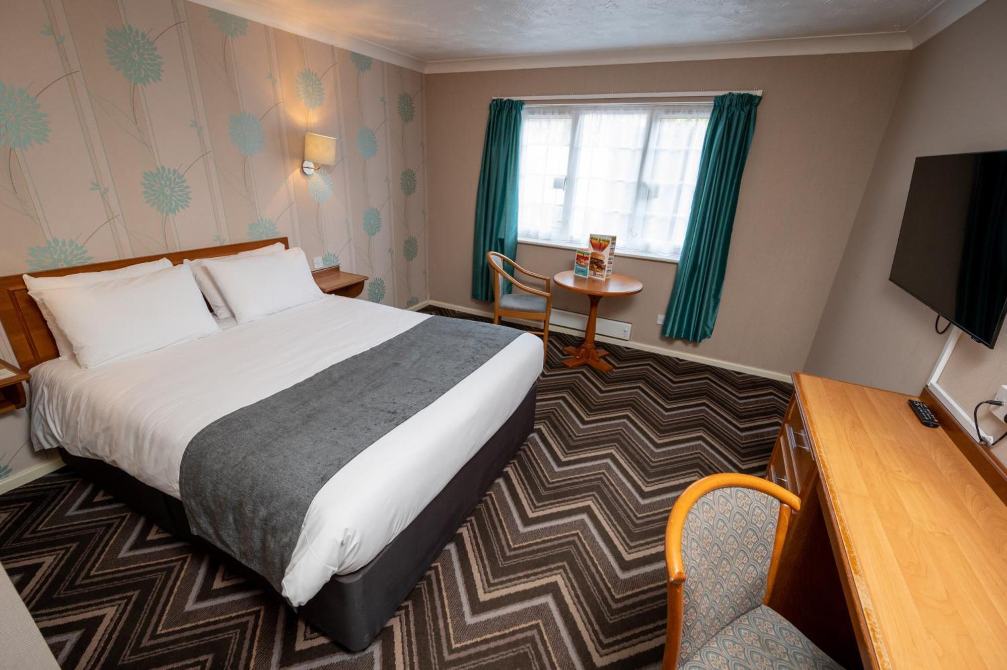 Bridge Hotel 2*