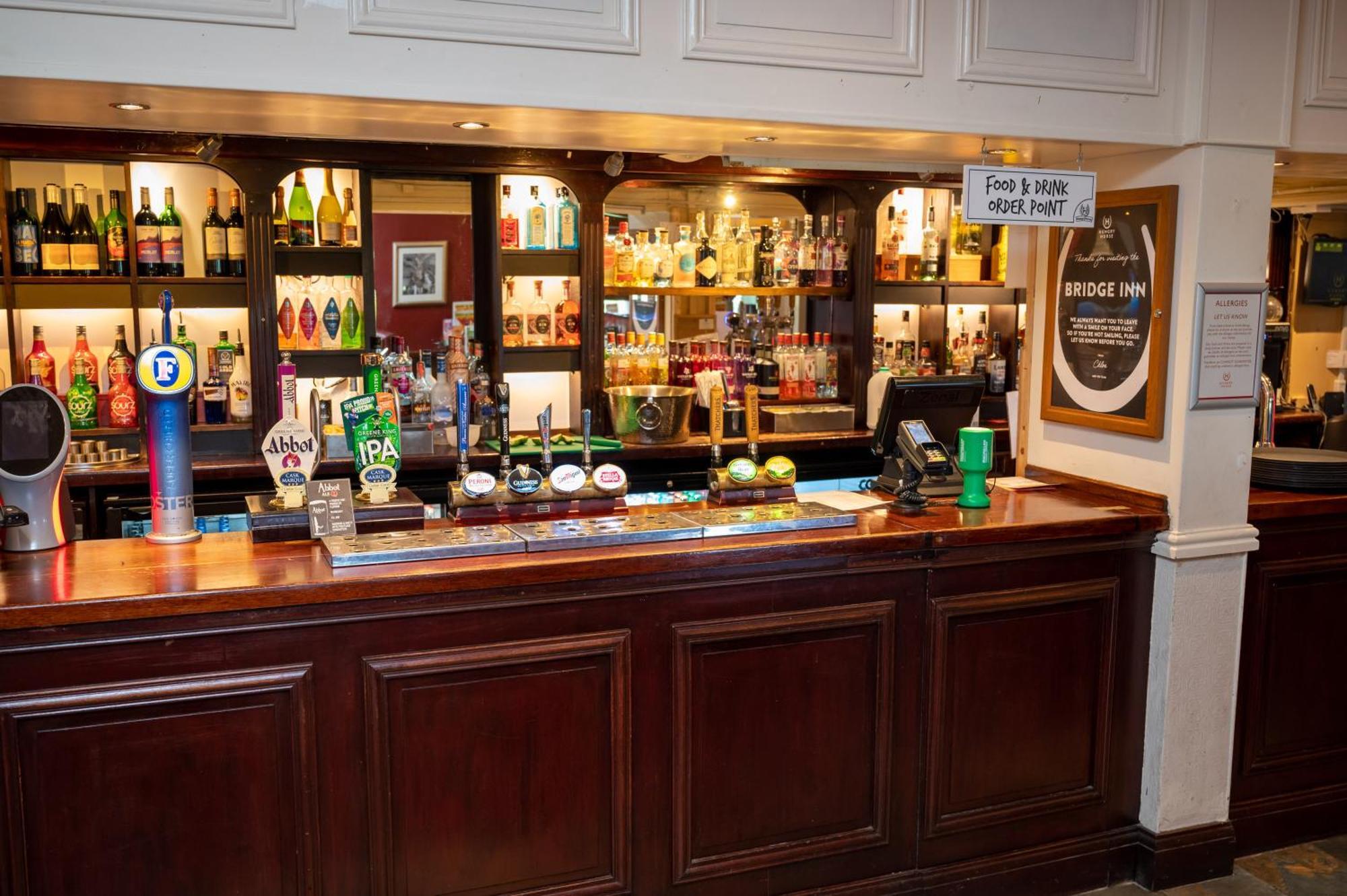 Bridge Hotel 2*