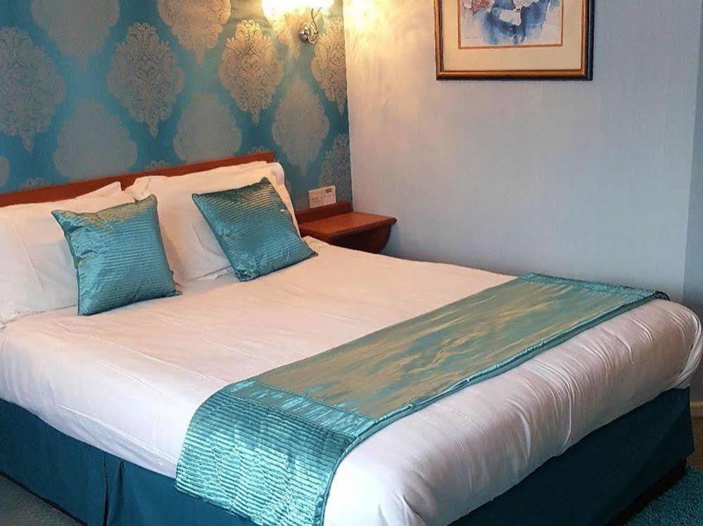 Hotel Bridge 2*